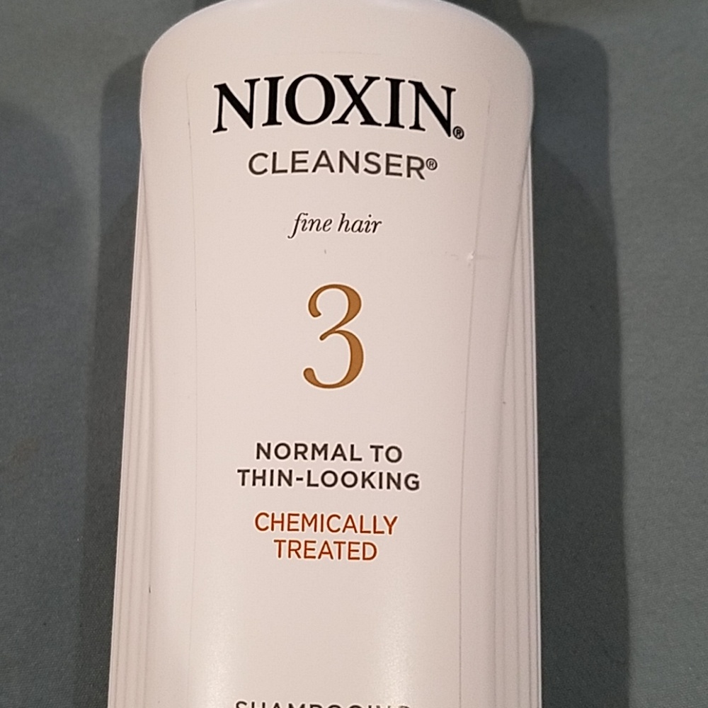 1 bottle of Nioxin System 3 Cleanser - Picture 2 of 4